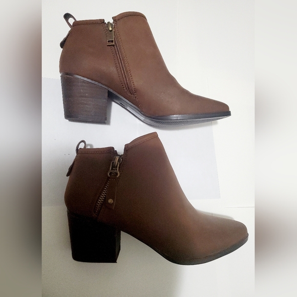 Chelsee Girl Brown ankle boots - Picture 1 of 3